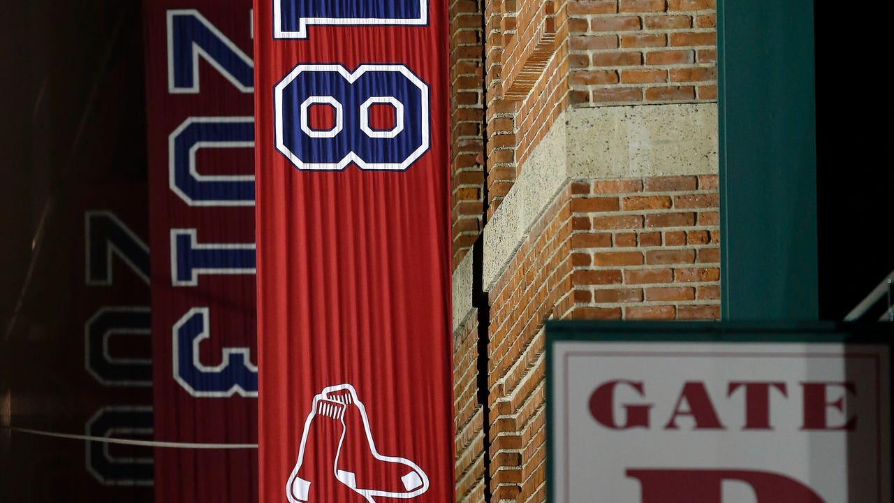 Duck boats ready in Boston for Red Sox victory parade